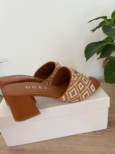 Guess vsuvky, guess,40