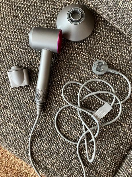 Dyson klasický fén supersonic,