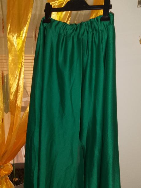 Saténová sukňa, m