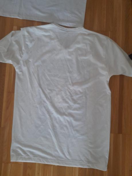Nové značkové tričká veľkosť l, cena 4e/ks, l