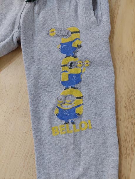 Tepláky mimoni, 122