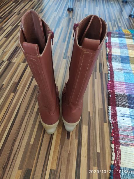 Čižmy na prechod, 40