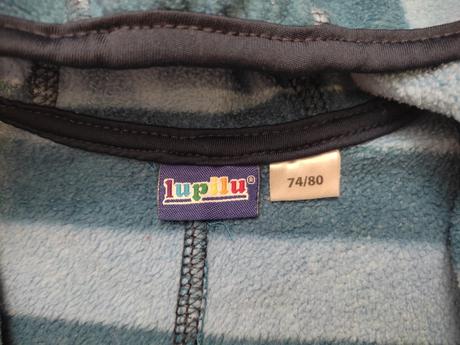 Overal s kapucou, lupilu,74