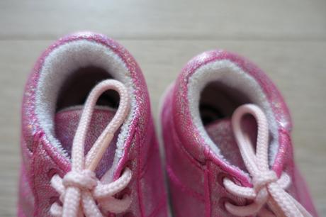 Capačky trblietavé, 18