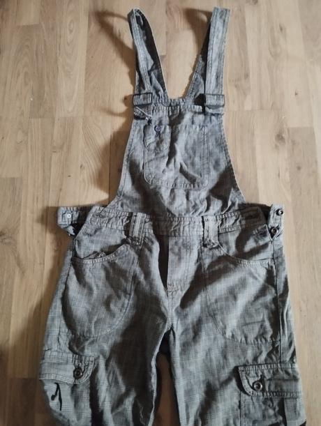 Dámske nohavice na traky, s