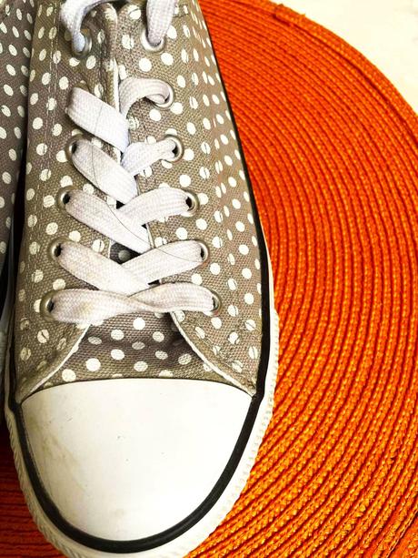 Bodkované tenisky, 39