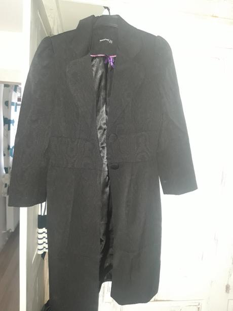 Kabat cierny, atmosphere,s