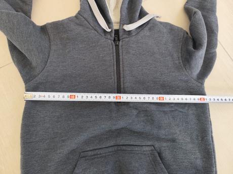 Predám chlapčenskú mikinu, 