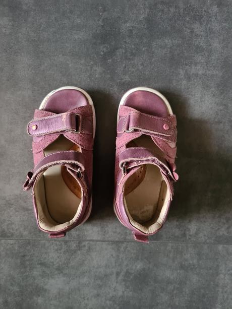 Ortopedické kožené sandálky, 26