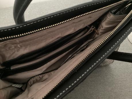 Elegantná taska s ramienkom na plece,