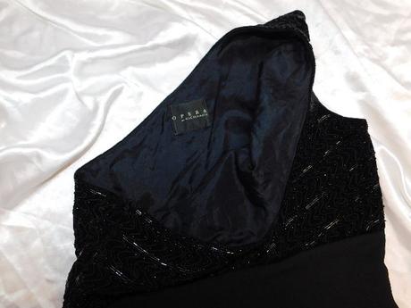 Velmi pekne luxusne saty na udalost, 38