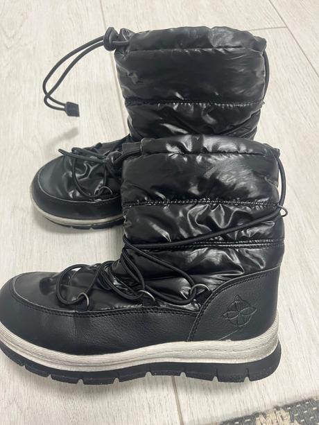 Nepremokavé snehulky, 36