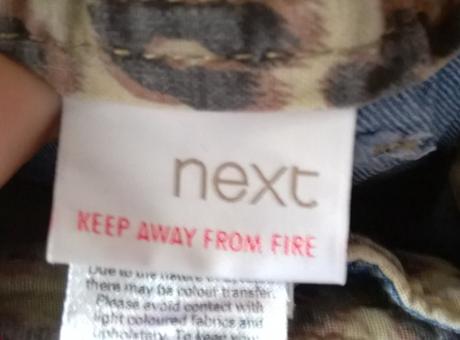 Rifle s kvetovanou výšivkou 104, next,104