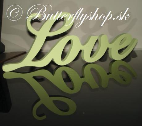 Drevenná dekorácia love,