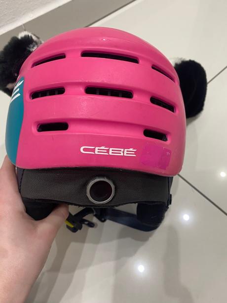 Detská lyžiarska prilba zn. cébé, 