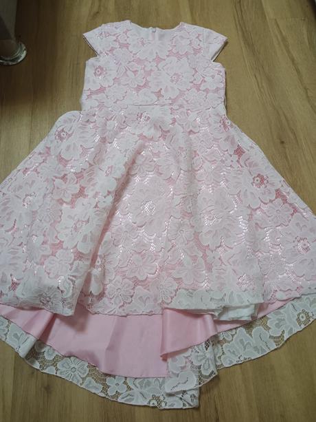 Slávnostné šaty, 140