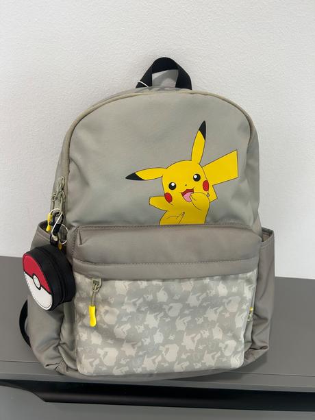 Nový ruksak pokemon, zara