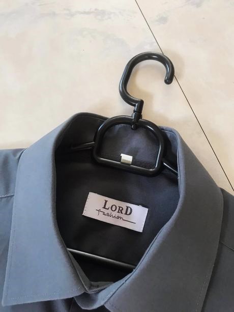 Kvalitná košeľa, 40