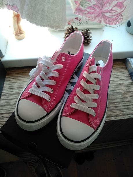 Nove tenisky, victory,38