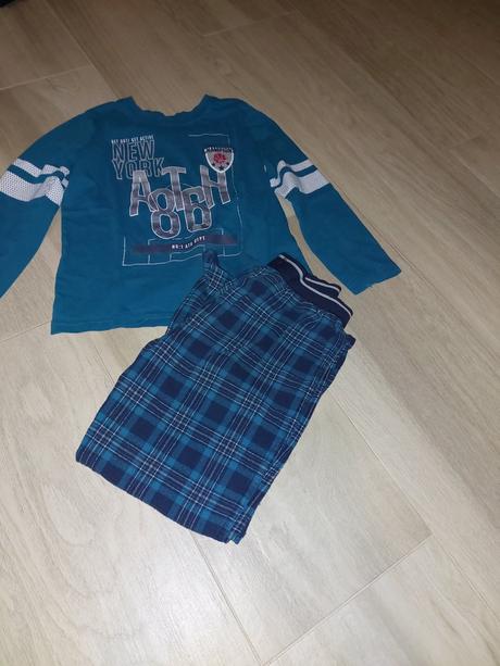 Pyžamo 122/128, 122