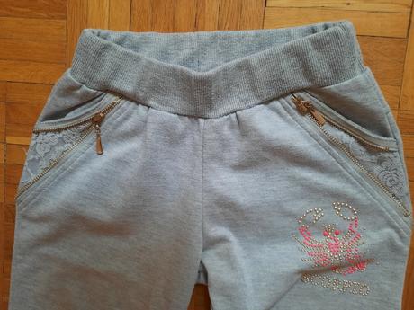 Dievčenské tepláky, 116