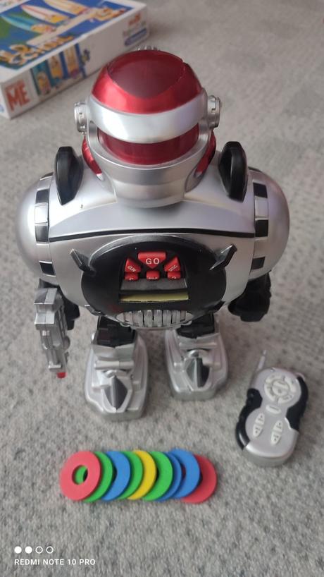 Walking/talking/shooting robot,