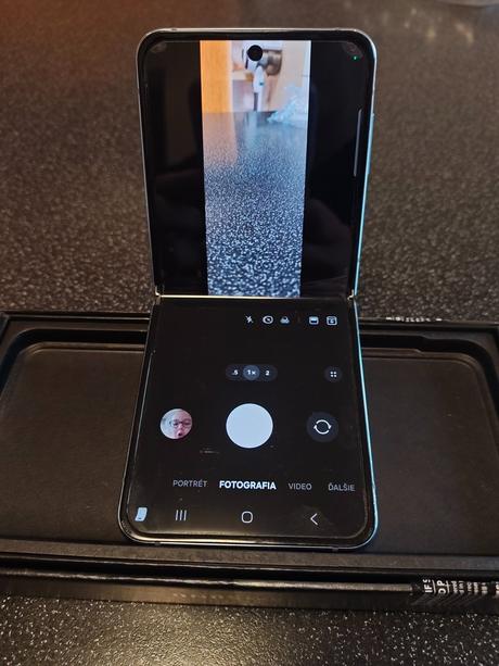 Samsung galaxy z flip 4, samsung