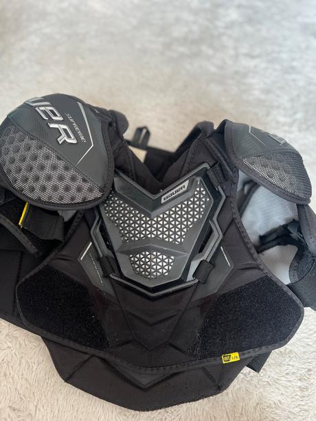 Hokejová vesta - ramená - ako nová, bauer,l