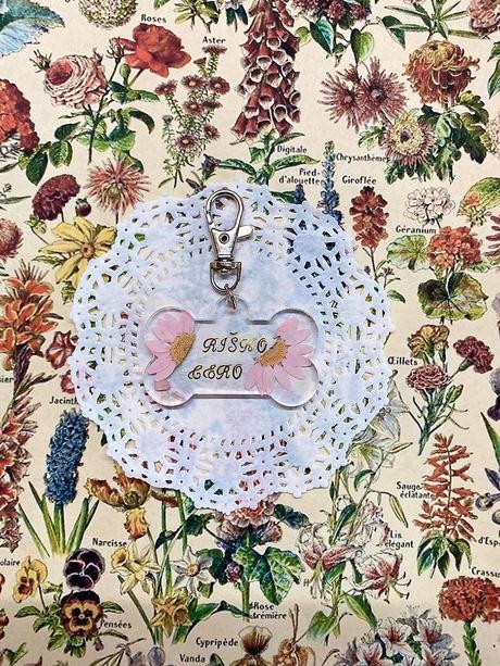 Kľúčenka s príveskom zo živice, 