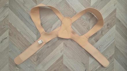 Korektor držania chrbta, l