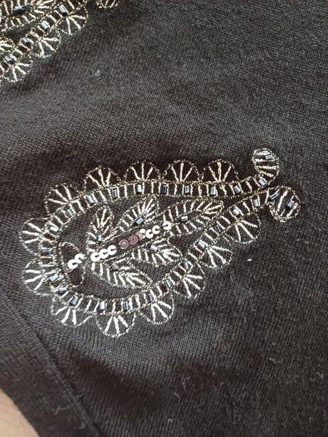 Čierny top s výšivkami, č.m/l, l