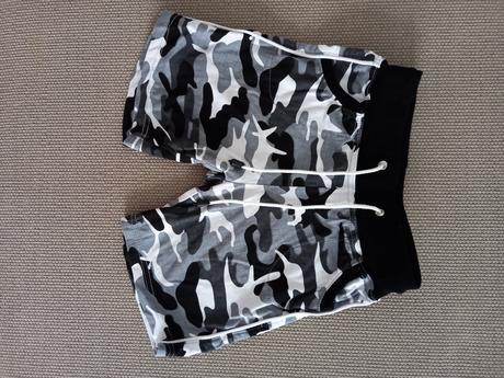 Detské krátke nohavice, modelko,98