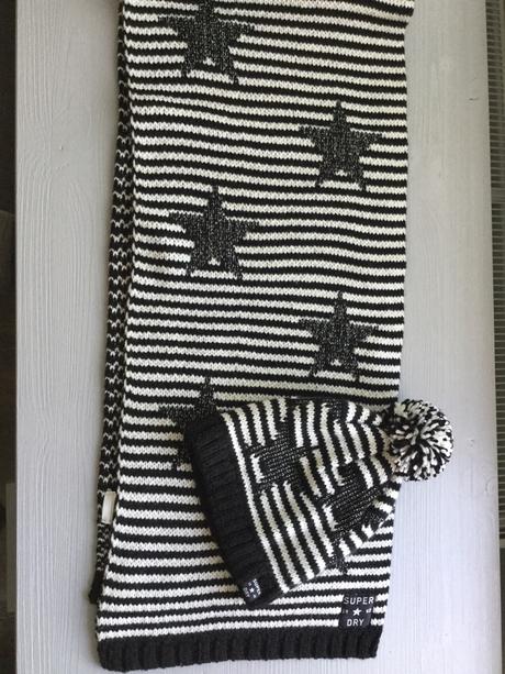 Šál a čiapka onesize superdry, 38 / l