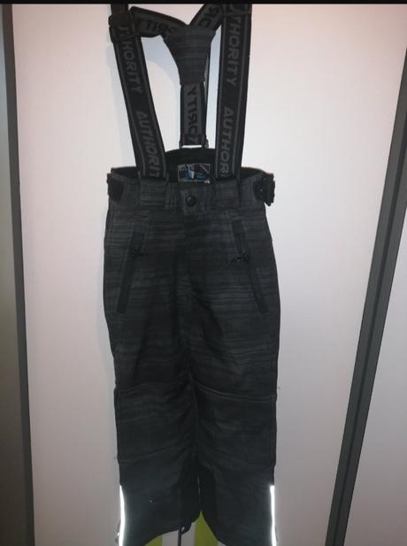 Nohavice, authority,104