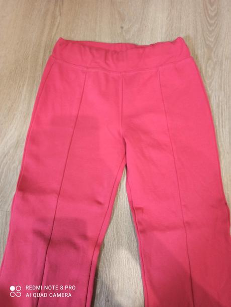 Ružové legíny s rozparkom veľ.134/140, 134