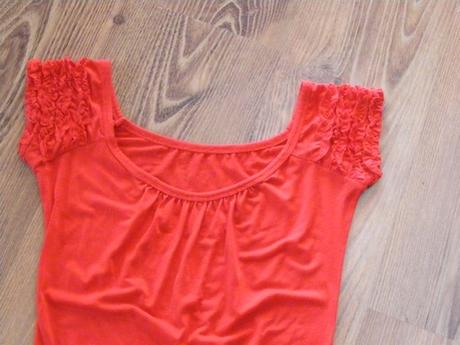 Červené tričko,elastické, málo nosené, m