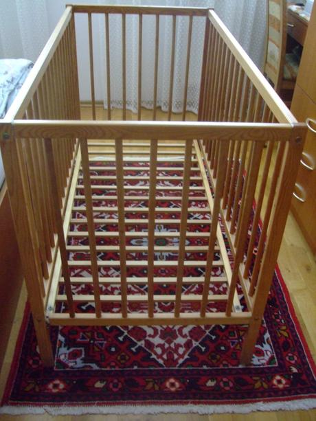 Drevená detská postieľka, šírka (cm): 60,dĺžka (cm): 120