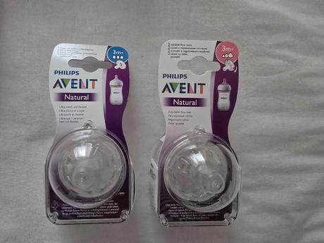 Fľaška 330 ml a 260 ml + savičky (cumle), avent