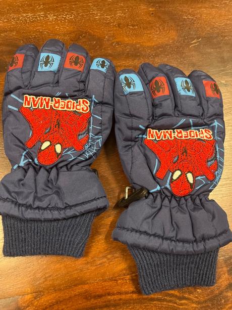 Rukavice darujem k nákupu, c&a,104