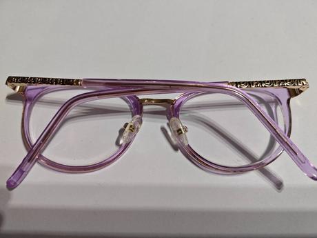 Rám na okuliare pre slecnu, 