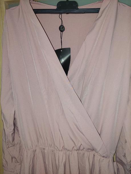 Šaty slávnostné, l