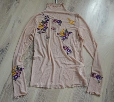 Jemne transparentný top stradivarius, stradivarius,s