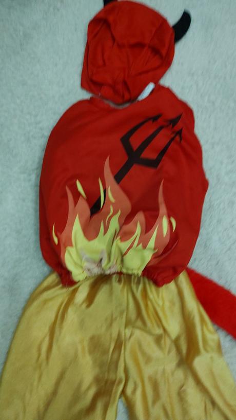 Predám masku čertika, 