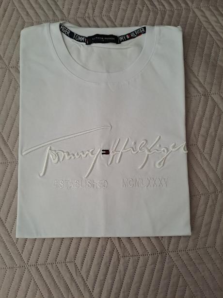 Tricko, tommy hilfiger,l