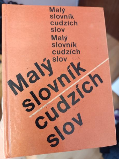 Kniha malý slovník cudzích slov, 