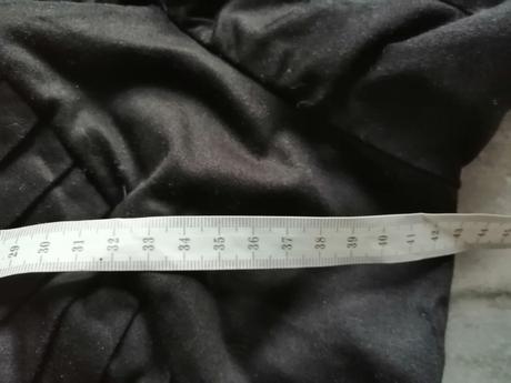 Čierne členité šaty warehouse v40 s kosticami, warehouse,40