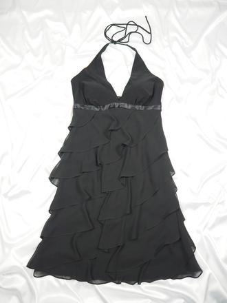 Kvalitné čierne elegantné šaty swing, 38