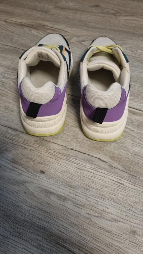 Tenisky, reserved,39