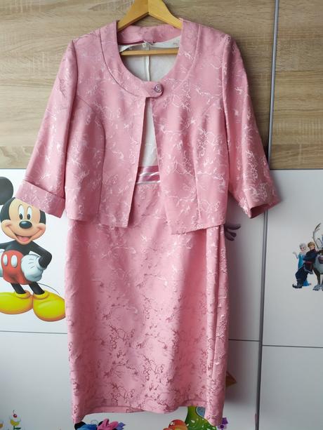 Spoločenské šaty, 46