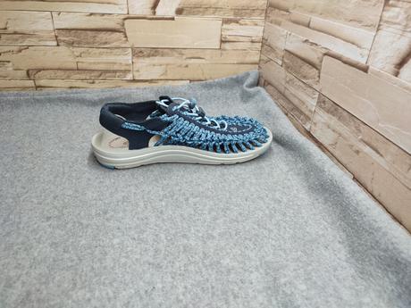Keen 39 - tmavomodré sandále, keen,39